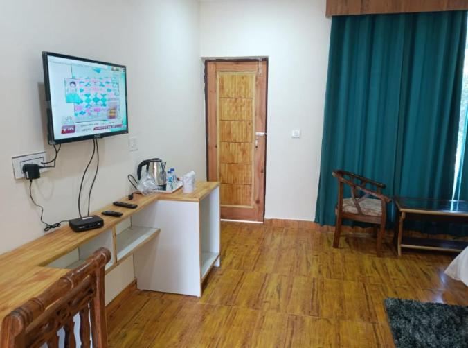 Resort The Himalayan Odyssey And Cottages Dharamshala Exterior photo